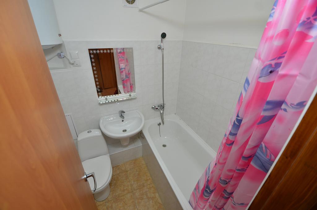 Apartment On Navarynska นิโกลาเยฟ ภายนอก รูปภาพ